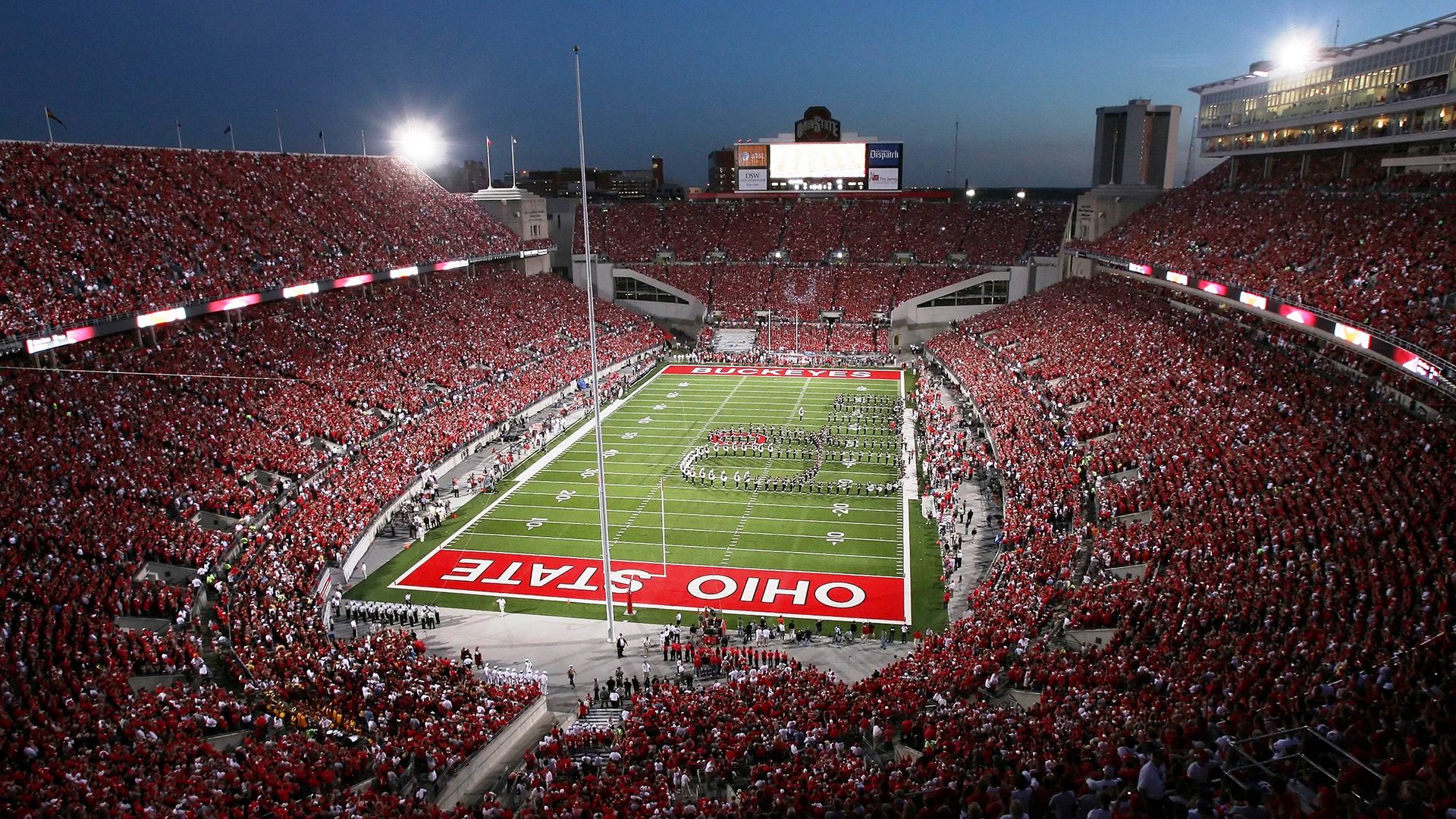 世界杯：多地临时雇佣大量兼职服务人员 缓解短期就业压力