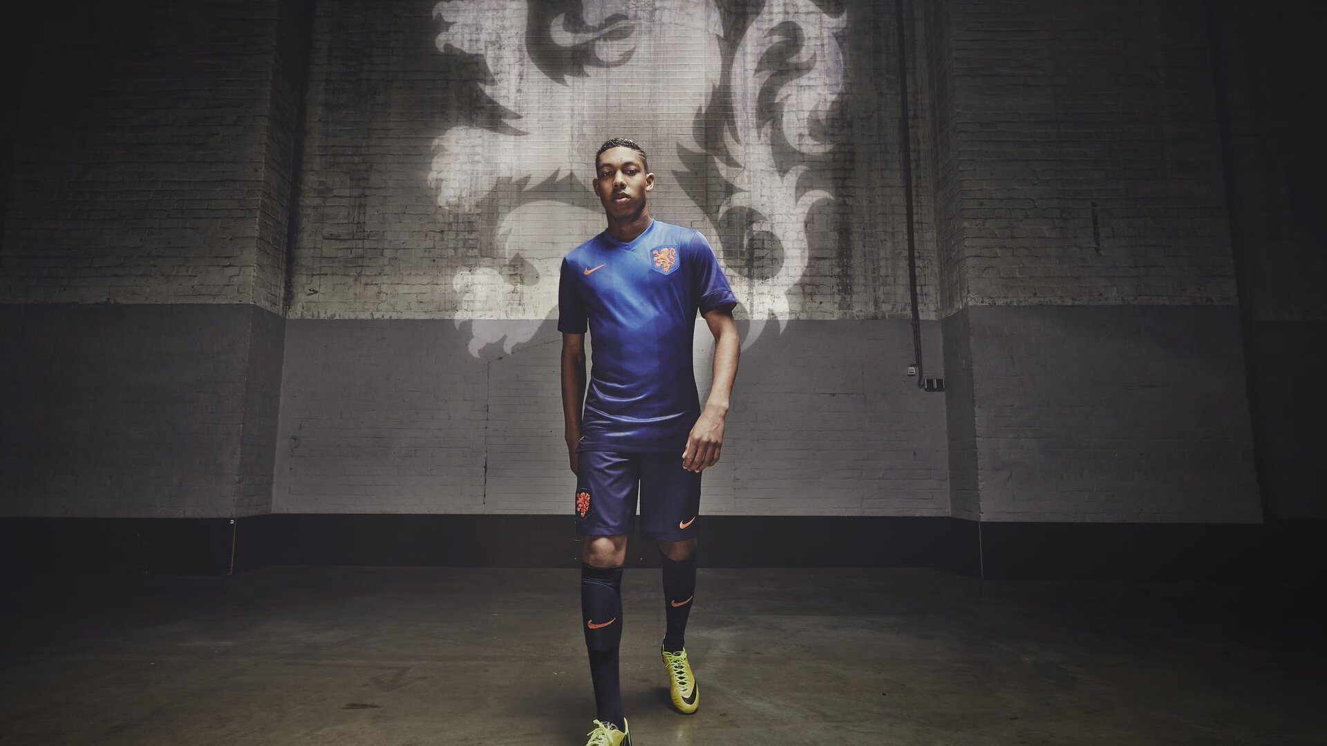 世界飞镖超级联赛决赛 荷兰名将再夺总冠军 单轮三镖180分如家常便饭